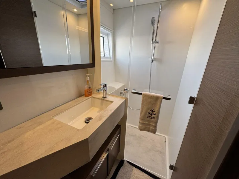 Slide: The Image of Lagoon 46 2022 - 5195158