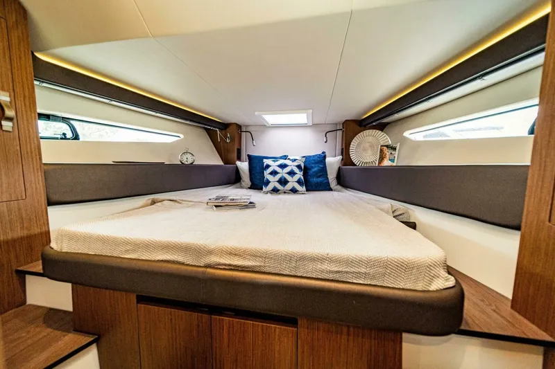 Slide: The Image of Beneteau GT36 2024 - 5286377