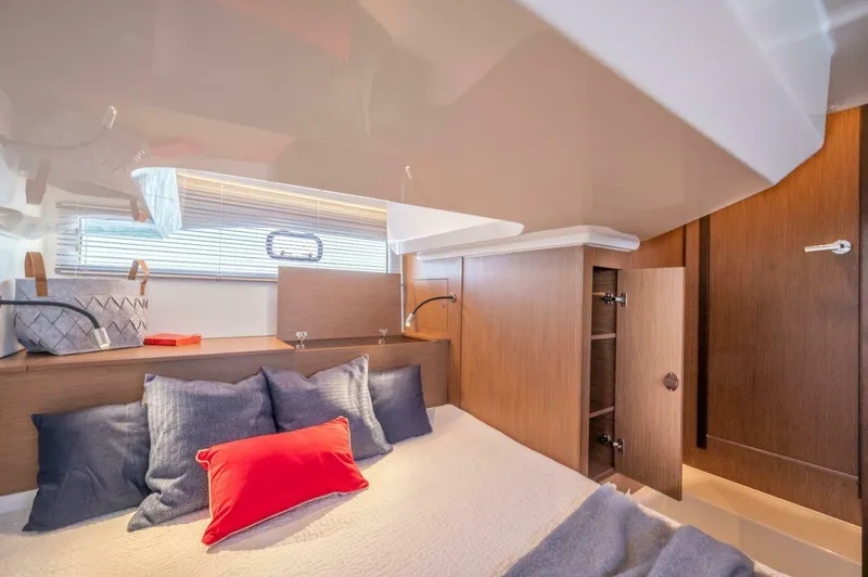 Slide: The Image of Beneteau GT36 2024 - 5286381