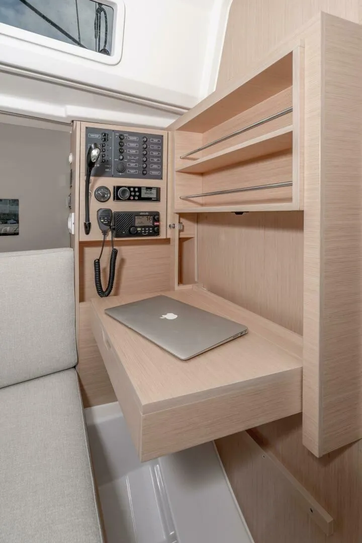 Slide: The Image of Beneteau Oceanis 30.1 2024 - 5286363