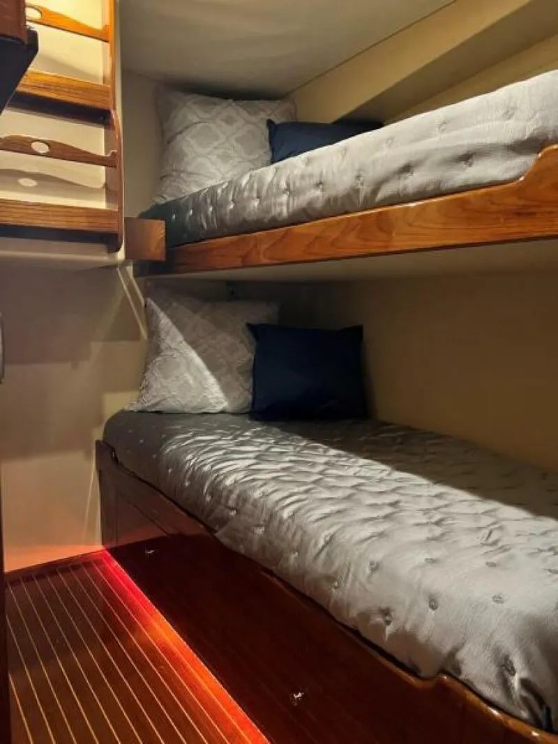 Slide: The Image of Port Cabin    - 5196120