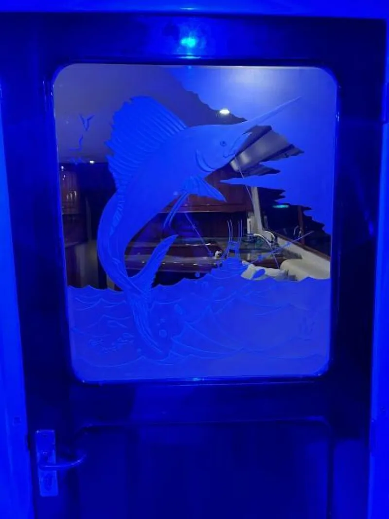 Slide: The Image of Salon Door    - 5196135