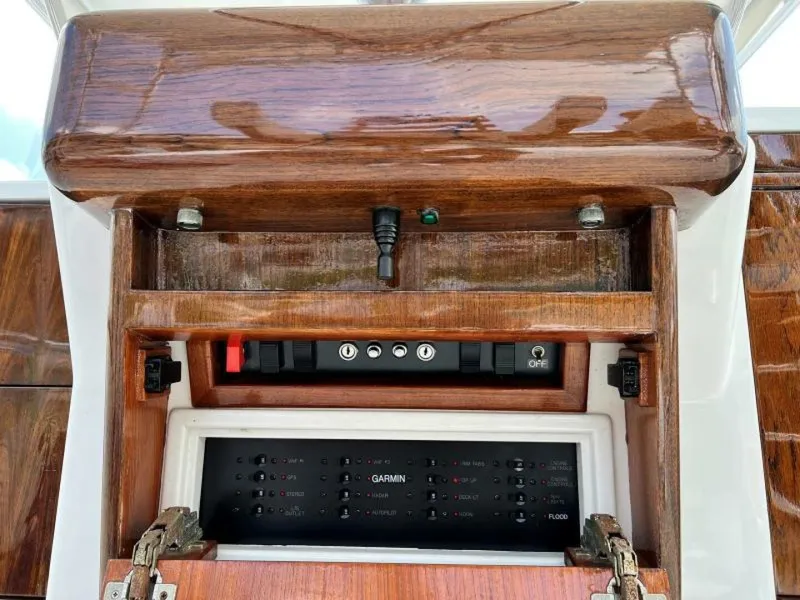 Slide: The Image of Below Helm    - 5196141