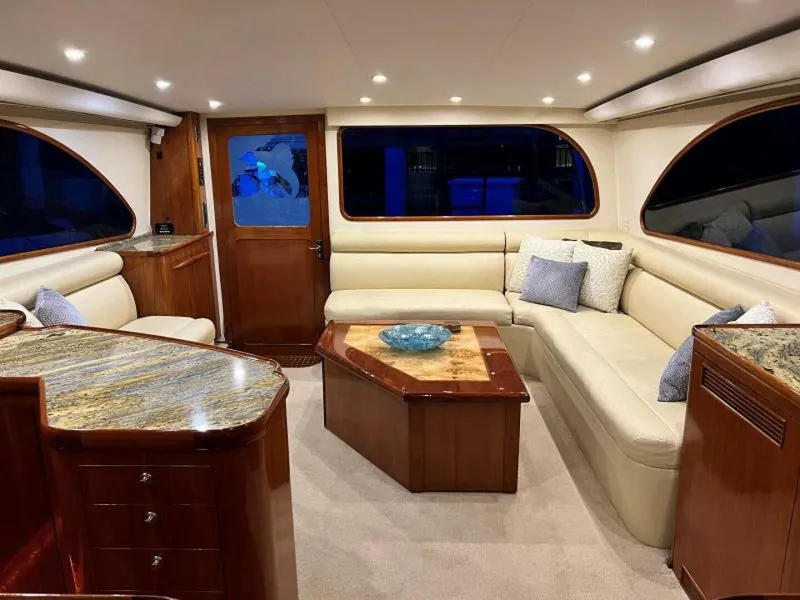 Slide: The Image of Salon Looking Aft     - 5196085