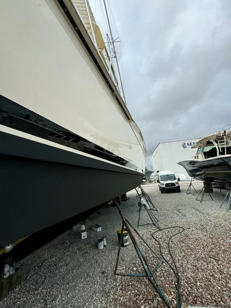 Slide: The Image of Hatteras Enclosed Bridge 1985 - 5201881