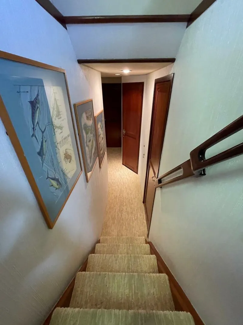 Slide: The Image of Hatteras Enclosed Bridge 1985 - 5201865