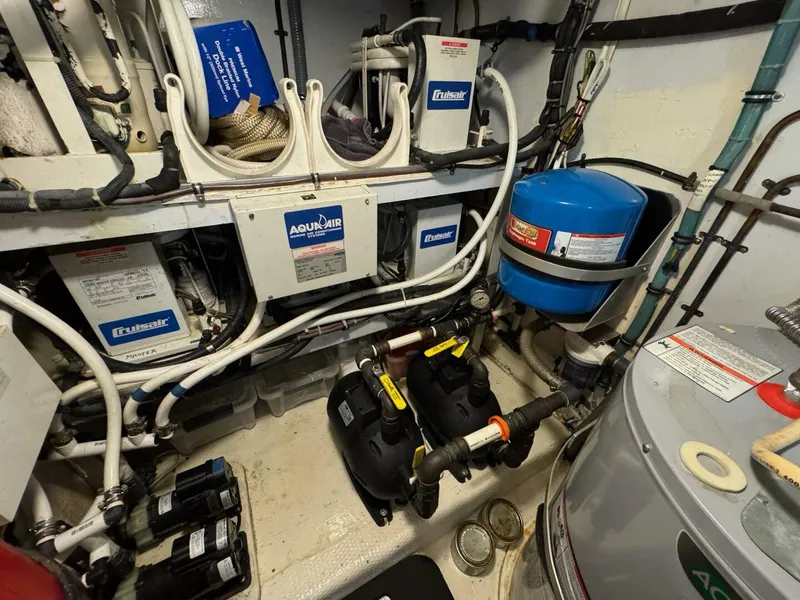 Slide: The Image of Hatteras Enclosed Bridge 1985 - 5205900