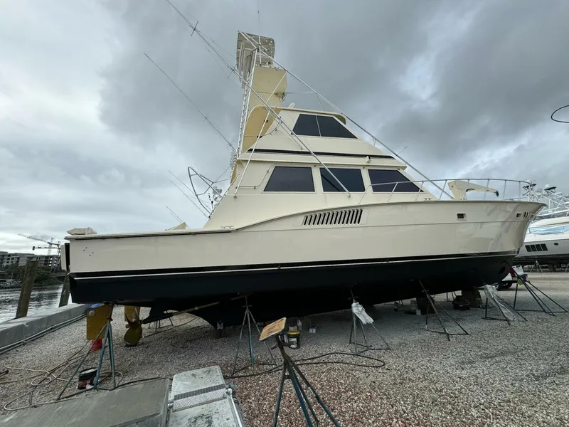 Slide: The Image of Hatteras Enclosed Bridge 1985 - 5201876