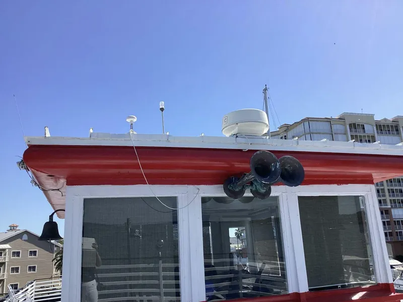 Slide: The Image of Commercial Vinette 99 Paddle Wheel 1984 - 5220569