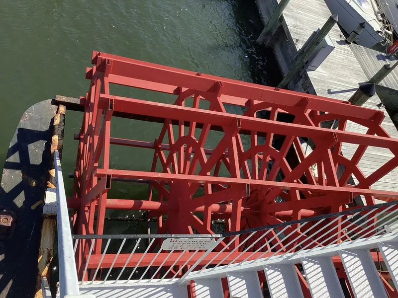 Slide: The Image of Commercial Vinette 99 Paddle Wheel 1984 - 5220588