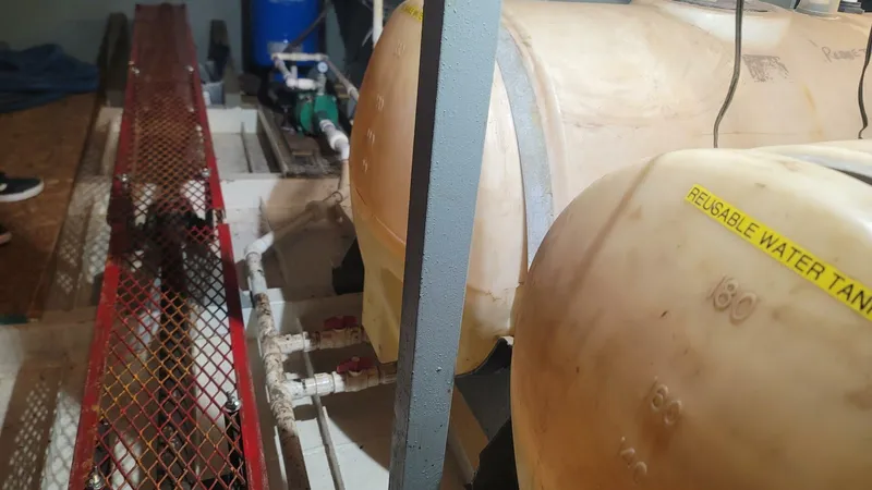 Slide: The Image of Commercial Vinette 99 Paddle Wheel 1984 - 5220837