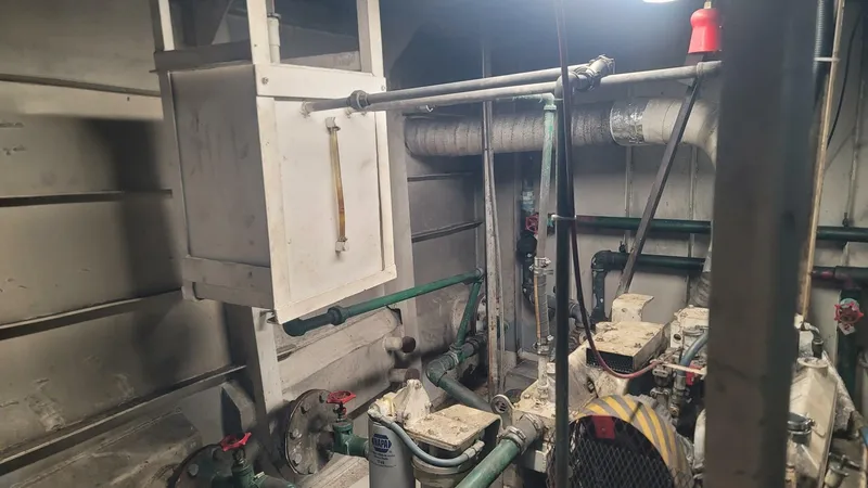 Slide: The Image of Commercial Vinette 99 Paddle Wheel 1984 - 5220878