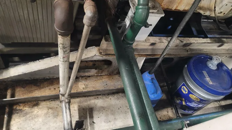 Slide: The Image of Commercial Vinette 99 Paddle Wheel 1984 - 5220881