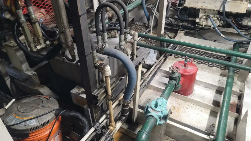 Slide: The Image of Commercial Vinette 99 Paddle Wheel 1984 - 5220889