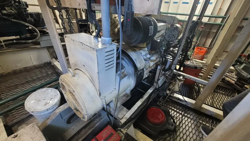 Slide: The Image of Commercial Vinette 99 Paddle Wheel 1984 - 5220897