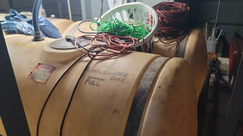 Slide: The Image of Commercial Vinette 99 Paddle Wheel 1984 - 5220148