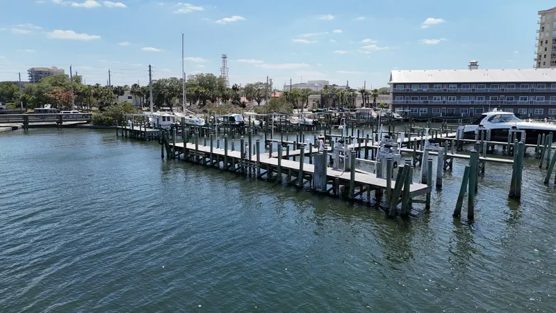 Slide: The Image of Commercial Vinette 99 Paddle Wheel 1984 - 5222959
