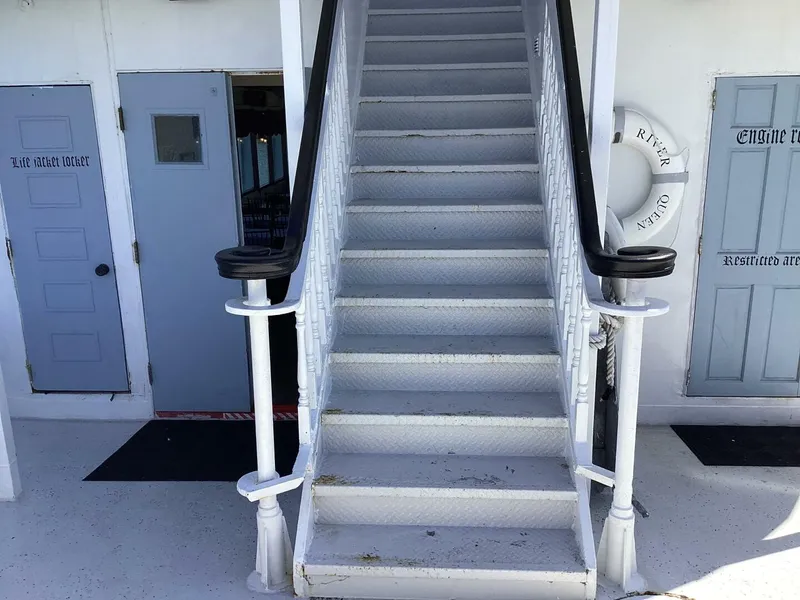 Slide: The Image of Commercial Vinette 99 Paddle Wheel 1984 - 5220260