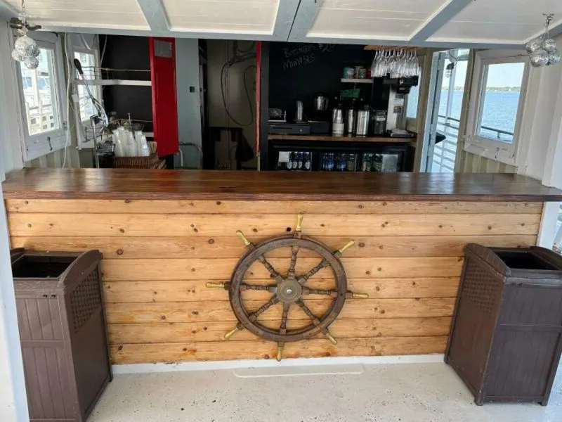 Slide: The Image of Commercial Vinette 99 Paddle Wheel 1984 - 5228972