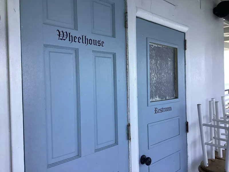 Slide: The Image of Commercial Vinette 99 Paddle Wheel 1984 - 5220484