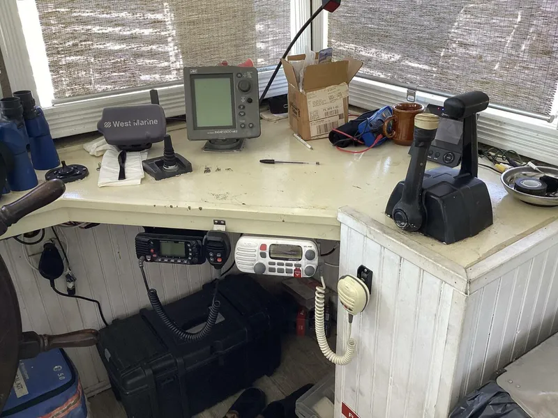 Slide: The Image of Custom Vinette 99 Paddle Wheel 1984 - 5220504