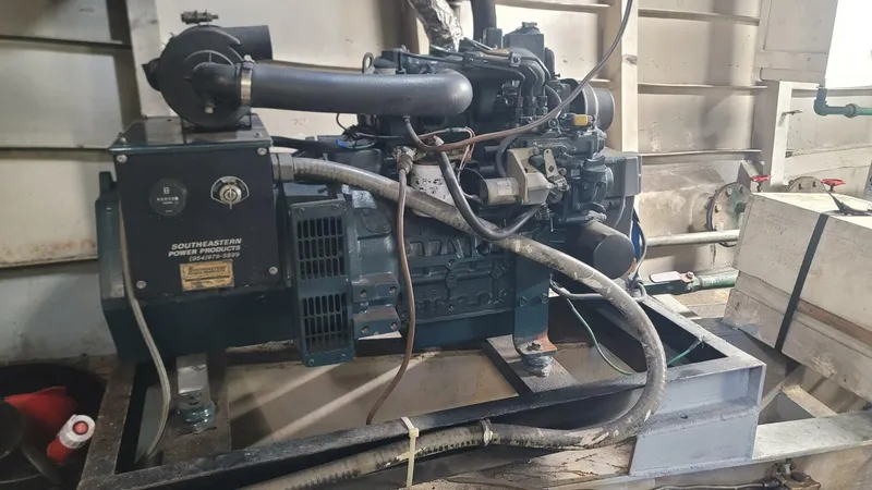 Slide: The Image of Custom Vinette 99 Paddle Wheel 1984 - 5220870