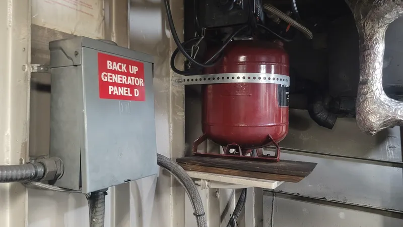 Slide: The Image of Custom Vinette 99 Paddle Wheel 1984 - 5220871