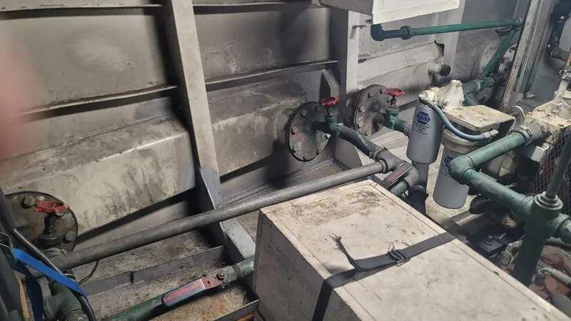 Slide: The Image of Custom Vinette 99 Paddle Wheel 1984 - 5220877