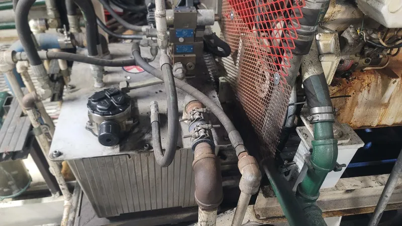 Slide: The Image of Custom Vinette 99 Paddle Wheel 1984 - 5220880