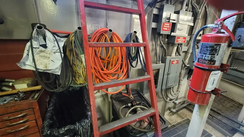 Slide: The Image of Custom Vinette 99 Paddle Wheel 1984 - 5220895