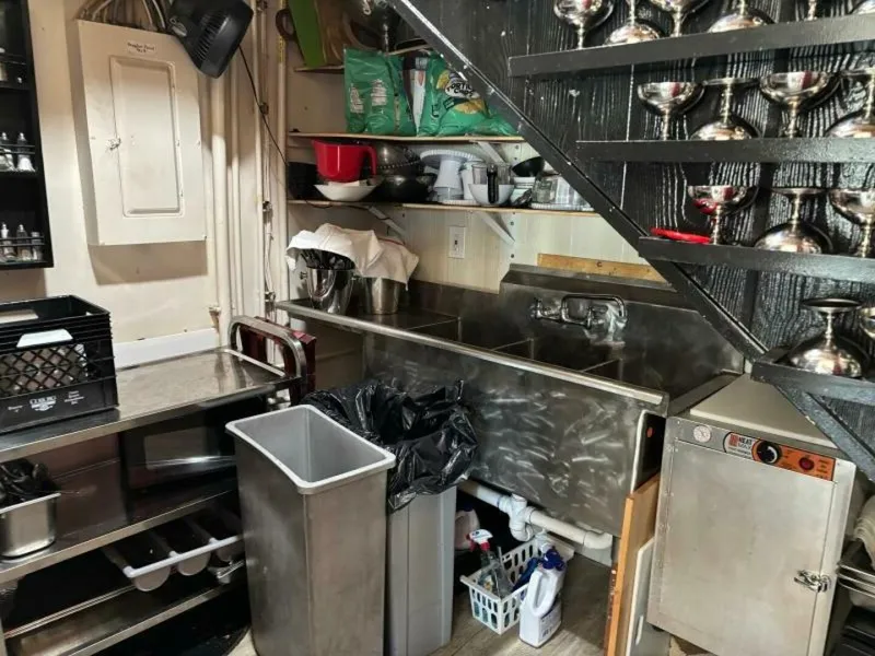 Slide: The Image of Custom Vinette 99 Paddle Wheel 1984 - 5228965