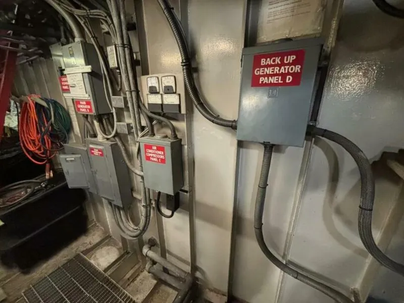 Slide: The Image of Custom Vinette 99 Paddle Wheel 1984 - 5229024