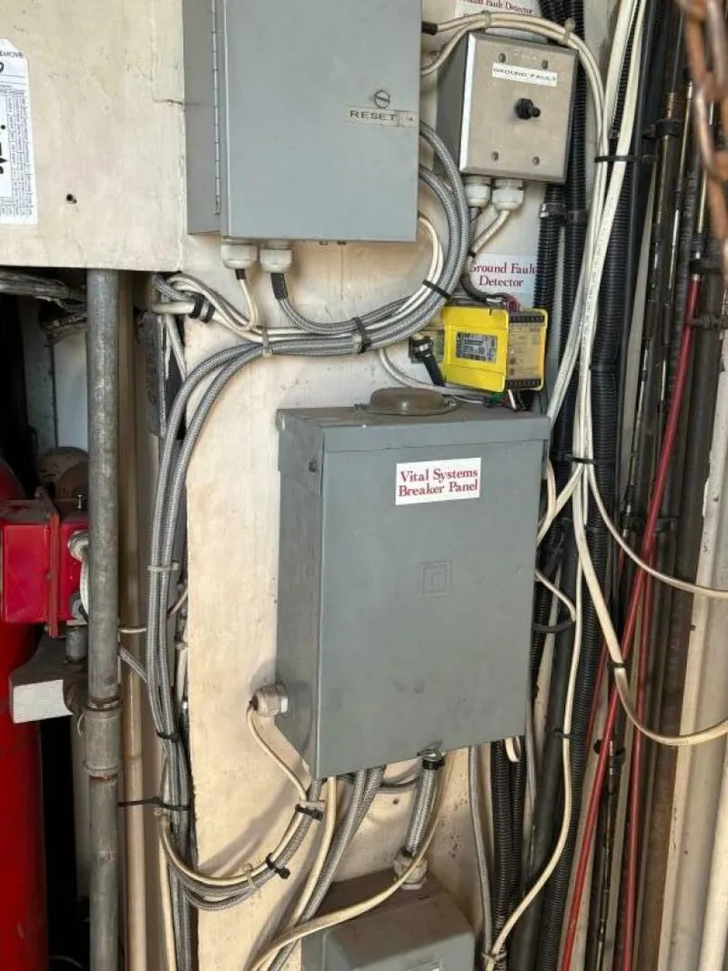 Slide: The Image of Custom Vinette 99 Paddle Wheel 1984 - 5229037