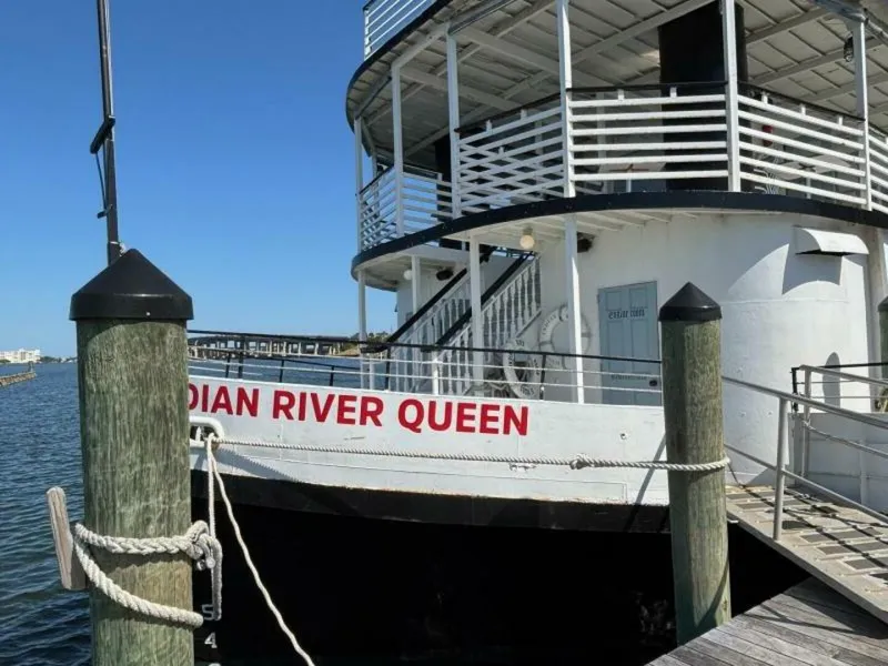 Slide: The Image of Custom Vinette 99 Paddle Wheel 1984 - 5229045