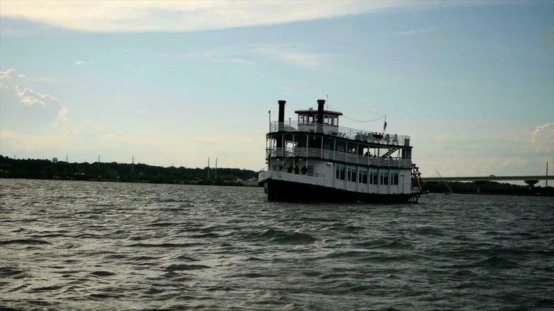 Slide: The Image of Custom Vinette 99 Paddle Wheel 1984 - 5198939