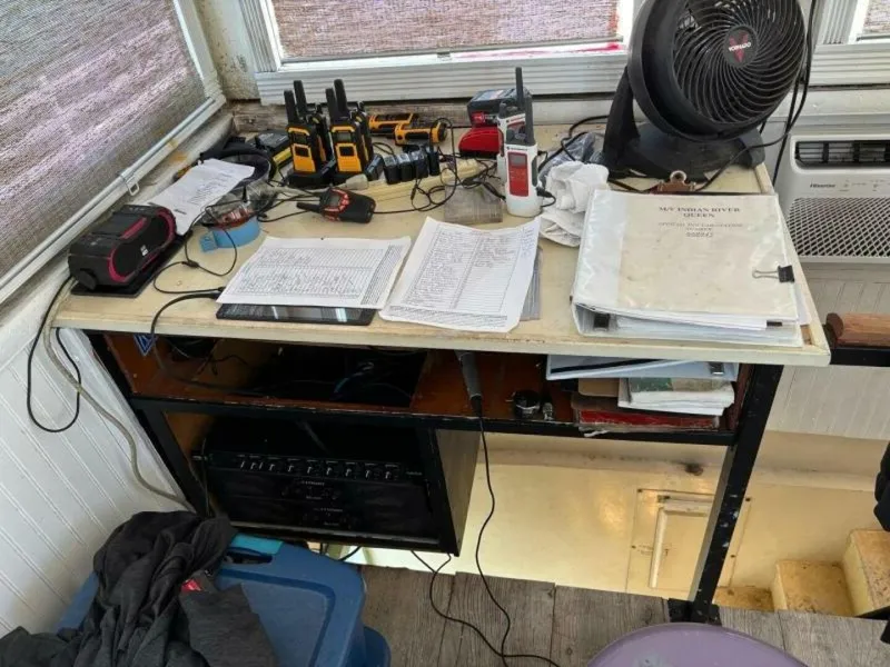 Slide: The Image of Custom Vinette 99 Paddle Wheel 1984 - 5228999