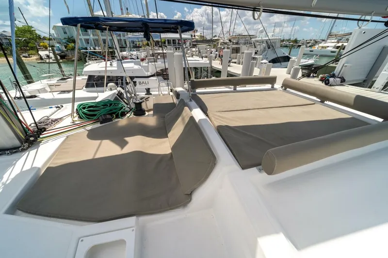 Slide: The Image of Bali 4.2 2022 - 5197071