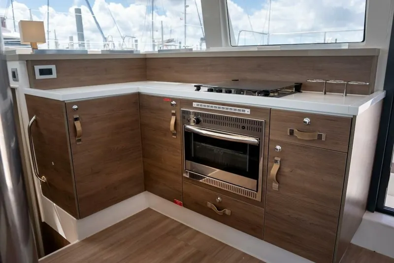 Slide: The Image of Bali 4.2 2022 - 5197061