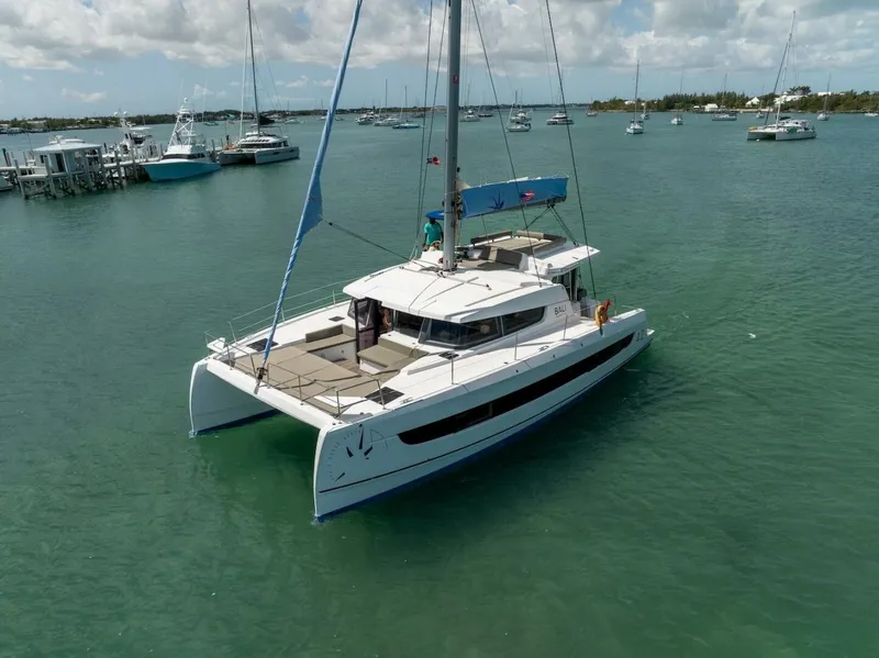 Slide: The Image of Bali 4.2 2022 - 5197087