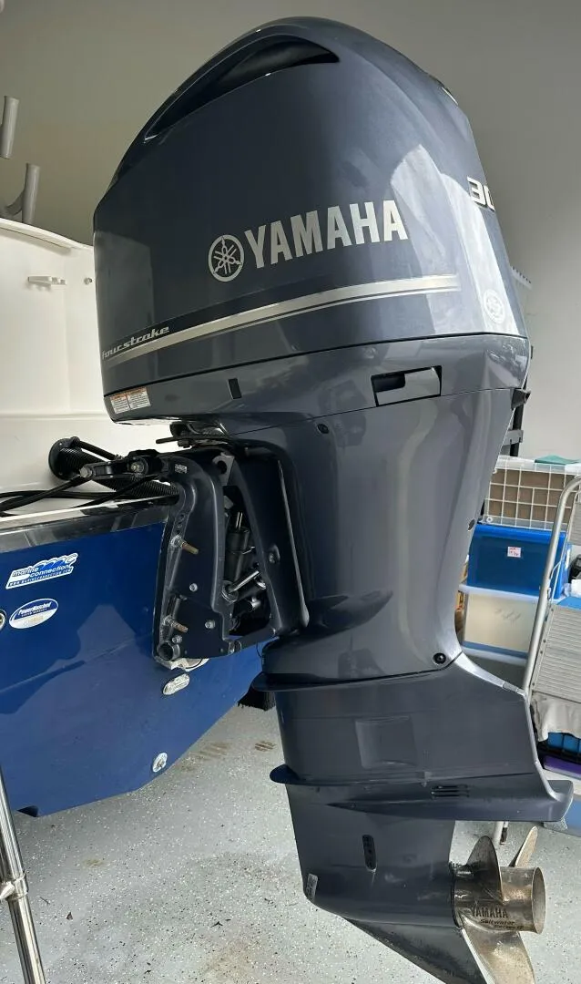 Slide: The Image of Sailfish 275 DC 2015 - 5222010