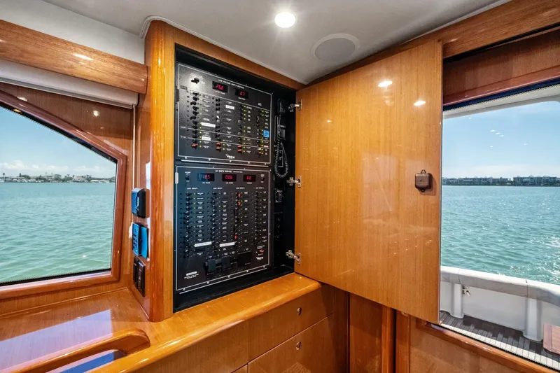 Slide: The Image of 2002 61 Viking Convertible - Saltwater Cowboy  - 5200978