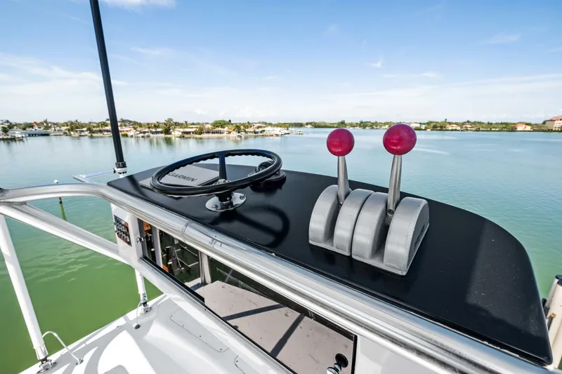 Slide: The Image of 2002 61 Viking Convertible - Saltwater Cowboy  - 5201052