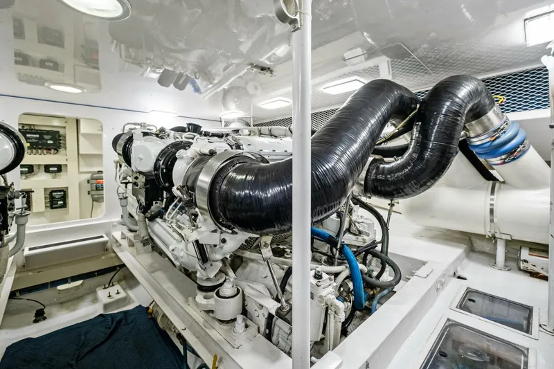 Slide: The Image of 2002 61 Viking Convertible - Saltwater Cowboy  - 5201070