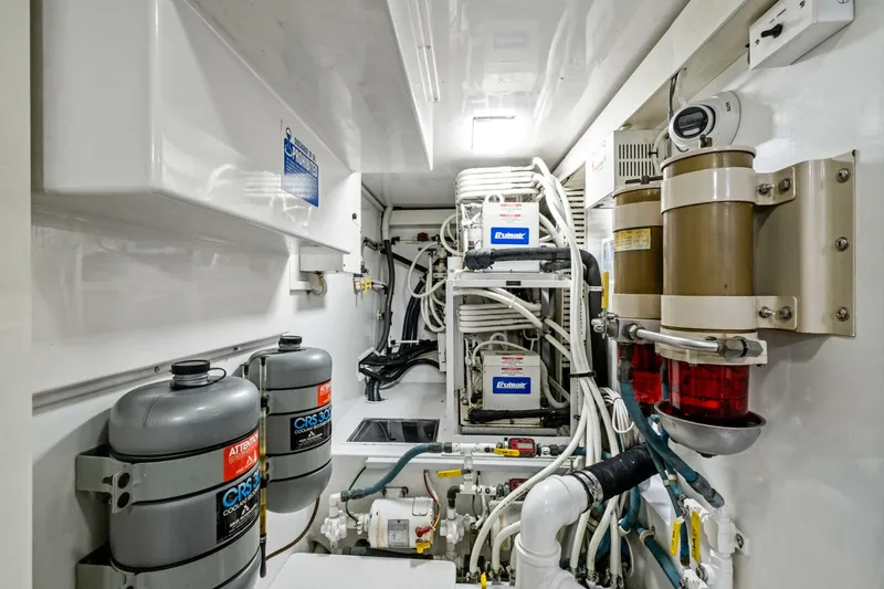 Slide: The Image of 2002 61 Viking Convertible - Saltwater Cowboy  - 5201090