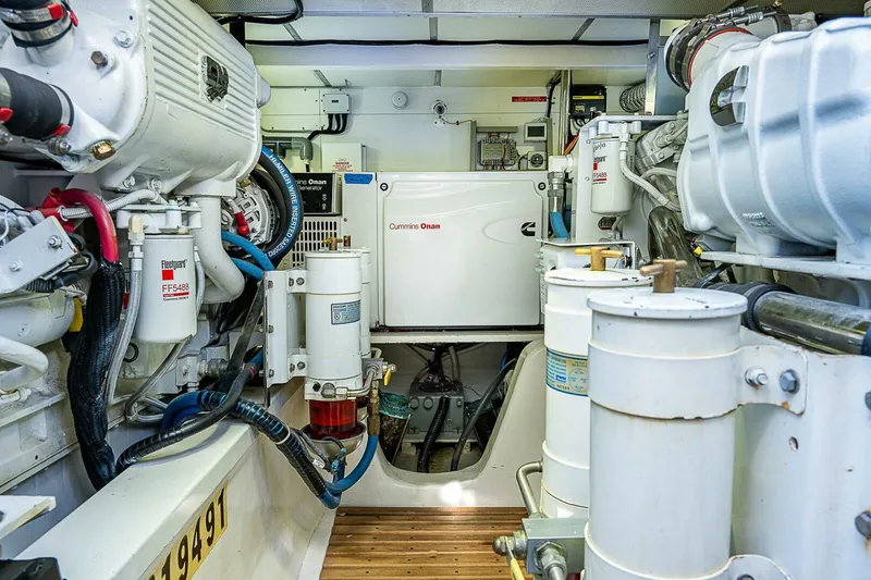 Slide: The Image of Grand Banks Eastbay 46 SX 2012 - 5203674