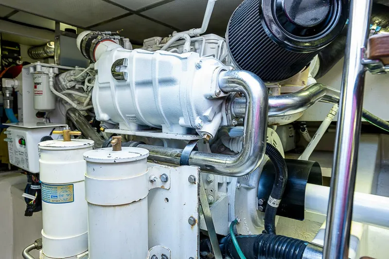 Slide: The Image of Grand Banks Eastbay 46 SX 2012 - 5203677