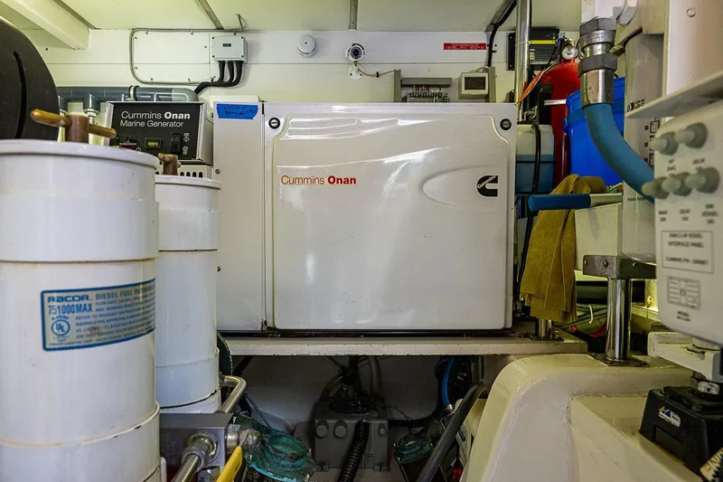 Slide: The Image of Grand Banks Eastbay 46 SX 2012 - 5203679