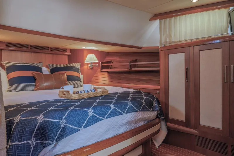 Slide: The Image of Grand Banks Eastbay 46 SX 2012 - 5234342