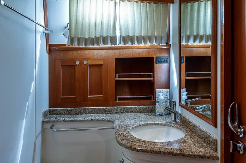 Slide: The Image of Grand Banks Eastbay 46 SX 2012 - 5203688