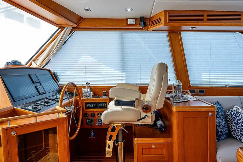 Slide: The Image of Grand Banks Eastbay 46 SX 2012 - 5203707